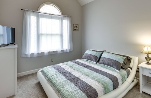 Oxford House | Anniston Vacation Rental: Fenced Yard & BBQ Grill!