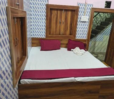 Mathura House | Annu Bhai Sewa Sadan