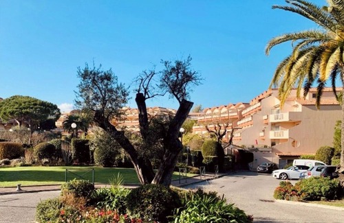 Plaine de la Brague Apartment | Antibes, Parc de Velusine with Pool & Tennis