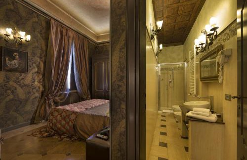 Rione V Ponte Hotel | Antica Dimora Delle Cinque Lune