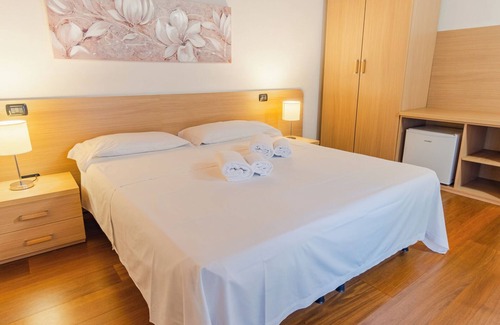 Citta Antica House | Antiche Mura - Five Bedroom Guest House, Sleeps 10