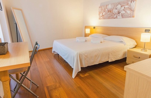 Citta Antica House | Antiche Mura - Five Bedroom Guest House, Sleeps 10