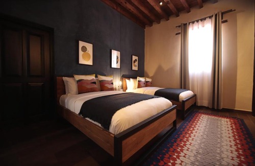 Zona Centro Hotel | Antigua Trece Hotel Fusión