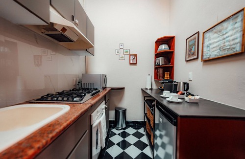 Historic Center House | Antiguo Molino de San Jerónimo Hotel Boutique