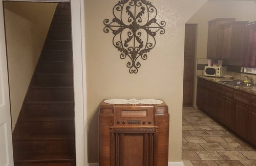Wichita House | Antique Bungalow nClose to Downtown wichita!