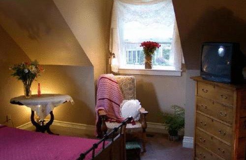 Old Town Historic District Bed & Breakfast | Antique Slumber Old Town Bed & Breakfast