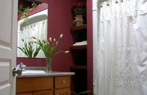 Old Town Historic District Bed & Breakfast | Antique Slumber Old Town Bed & Breakfast
