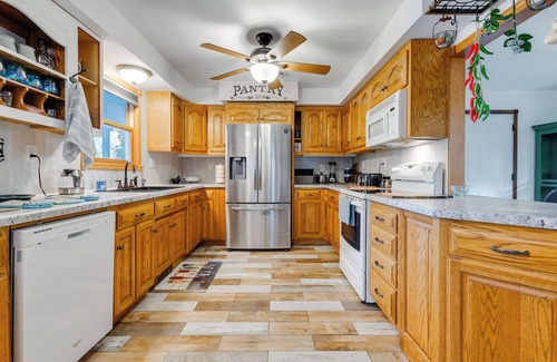 Waupaca House | Antiquing & Fishing: Riverfront Waupaca Home!