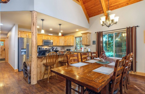 Packwood Cabin | `Antler Ridge` | 4 Bed, 2 Bath