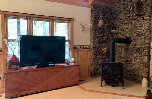 Alpine Lake House | Antler Ridge