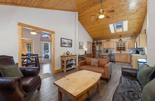 Fall River Estates Condo | Antlers Pointe 1 (Private Hot tub) River Views!