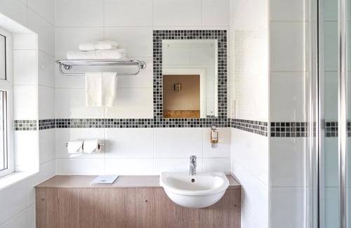 Abbey Hotel | Antoinette Hotel Wimbledon