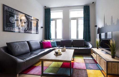 Amandus - Atheneum Apartment | Antwerpen Vacation Rental