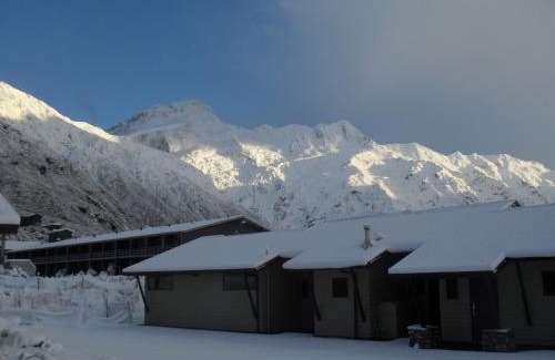 Mount Cook Village Hotel | Aoraki Court Motel