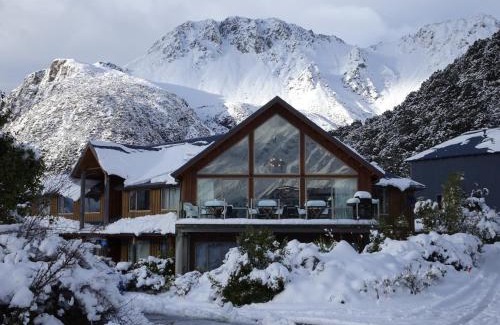 Mount Cook Village Cabin | Aoraki Mount Cook Alpine Lodge