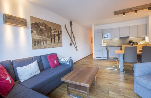 Schonbach Apartment | Apartment in Neukirchen by Ski Lift & Sauna