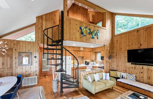 Shelby House | Apache Lake House - Lake Michigan Views - Nature Sanctuary