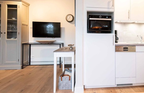 Wenningstedt-Braderup Apartment | Apartment in Haus Strandgut with 3 rooms on approx. 83 m², for max. 4 persons.