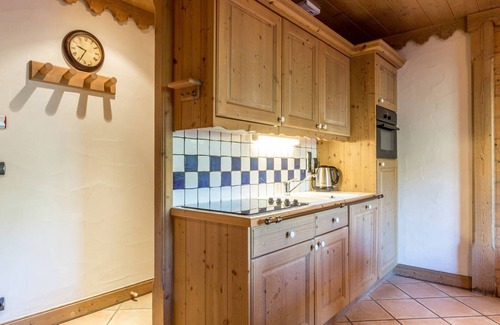 Saint-Martin-de-Belleville Apartment | Apartment with pool, spa, parking, Wi-Fi in Saint-Martin-de-Belleville