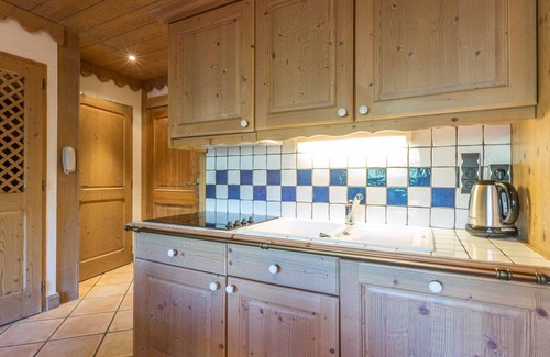 Saint-Martin-de-Belleville Apartment | Apartment with pool, spa, parking, Wi-Fi in Saint-Martin-de-Belleville
