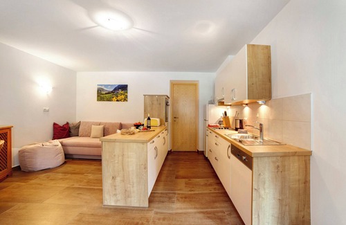 San Leonardo in Passiria Apartment | Apartment 'Scheiberhof' with Mountain View, Private Garden and Wi-Fi