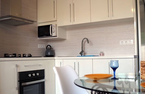 L'Escala Apartment | APART. 1 BEDROOM - BRAND NEW - AIR CONDITIONING