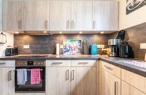 Wesselburener Deichhausen Apartment | Apartment 'Ferienwohnung Nordlicht' with terace and Wi-Fi