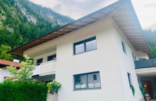 Burgstall Apartment | Apart Haus Bella