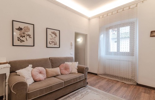 Laterina Apartment | Apartment 'Dimora Storica Toscana - Il Falegname' with Wi-Fi and Air Conditioning