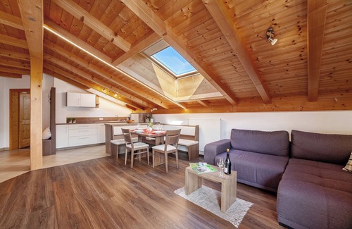 Ultimo Apartment | Apartment 'Zeppenhof' with Mountain View, Private Terrace and Wi-Fi