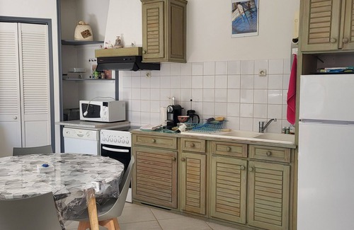 Pleherel-Plage-Vieux-Bourg Apartment | Apart Rdc 2-3-4 people 50m2 Ground floor+closed courtyard of 30m2 100m the beach