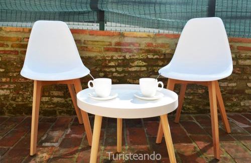 San Vicente de la Barquera Apartment | Apartamento Llerandi 2A - con terraza y totalmente reformado en un edificio histórico