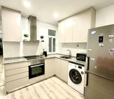 Collblanc y La Torrassa Apartment | Apartamento Lauda