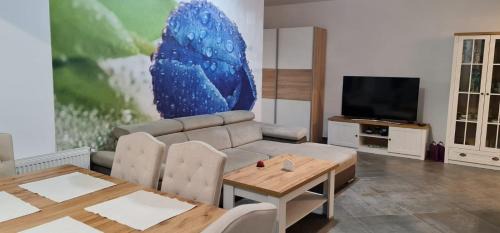 Mamaia-Sat Apartment | Apartament FIORE BLU (vedere la mare si lac)