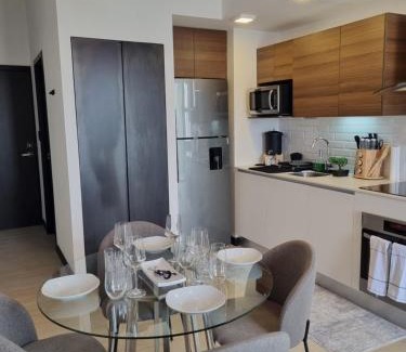 Zona 10 Apartment | Apartamento 2 Habitaciones, Edificio EON, Zona 10, Turin