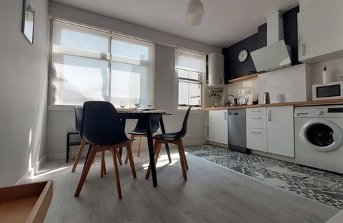 La Coruna Apartment | Apartamento a 100m de la Playa y De la Torre de Hercules