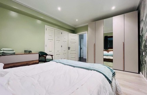 Nigran Apartment | Apartamento adosado con terraza en Playa América, Nigrán