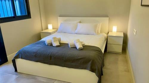 Benahavis Apartment | Apartamento Benahavis pueblo