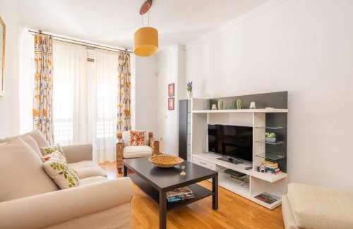 Capuchinos Apartment | Apartamento Capuchinos Centro by Renthas