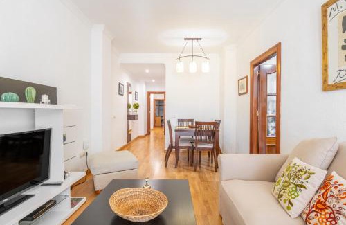 Capuchinos Apartment | Apartamento Capuchinos Centro by Renthas