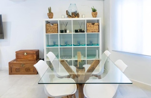 Distrito Noroeste Apartment | Apartamento completo a 5 minutos estación tren.