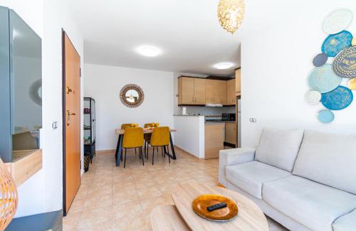 Los Geraeos Apartment | Apartamento con terraza y piscina en Los Collados - By Aloha Palma