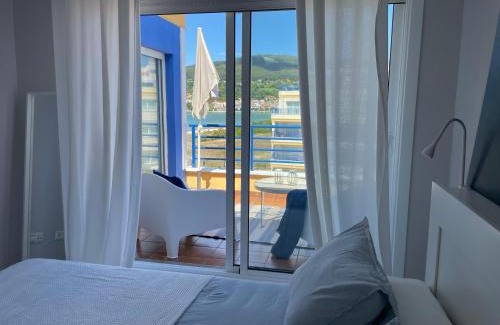 Cerdeira Apartment | Apartamento con vistas al mar B5 Urb Puerto Azul