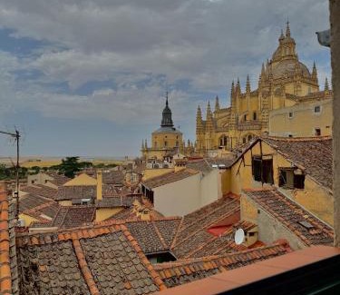 Segovia Old Town Apartment | Apartamento con Vistas Plaza Mayor de Segovia