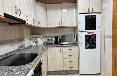 Distrito Noroeste Apartment | Apartamento Doña Berenguela con terraza privada