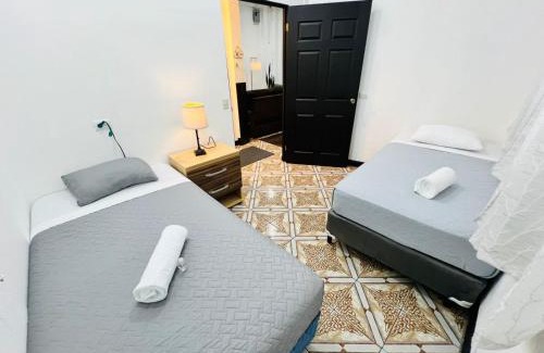 San Pedro La Laguna Apartment | Apartamento en la zona viva con parqueo exclusivo