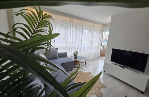 Castro Urdiales Apartment | Apartamento en la playa de Brazomar wifi y garaje
