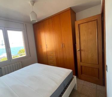 Montgat Apartment | Apartamento en la playa