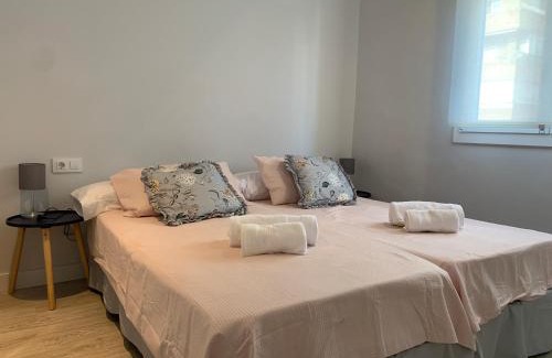 Camino de Ronda Apartment | Apartamento nuevo, 3 dormitorios con terraza