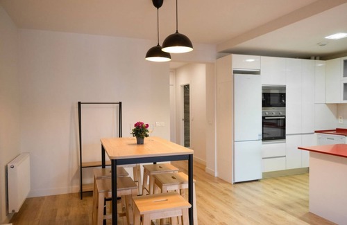 Trafalgar House | Apartamento Premium 2 Dormitorios 1 Baño con Balcón